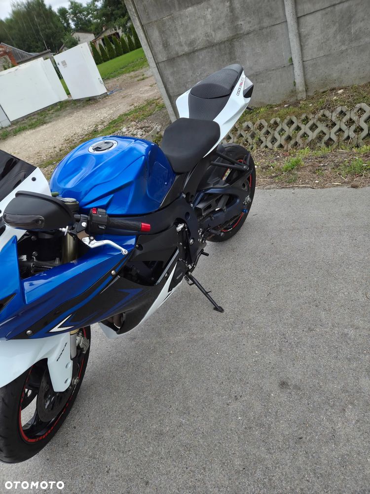Suzuki GSX-R - 8