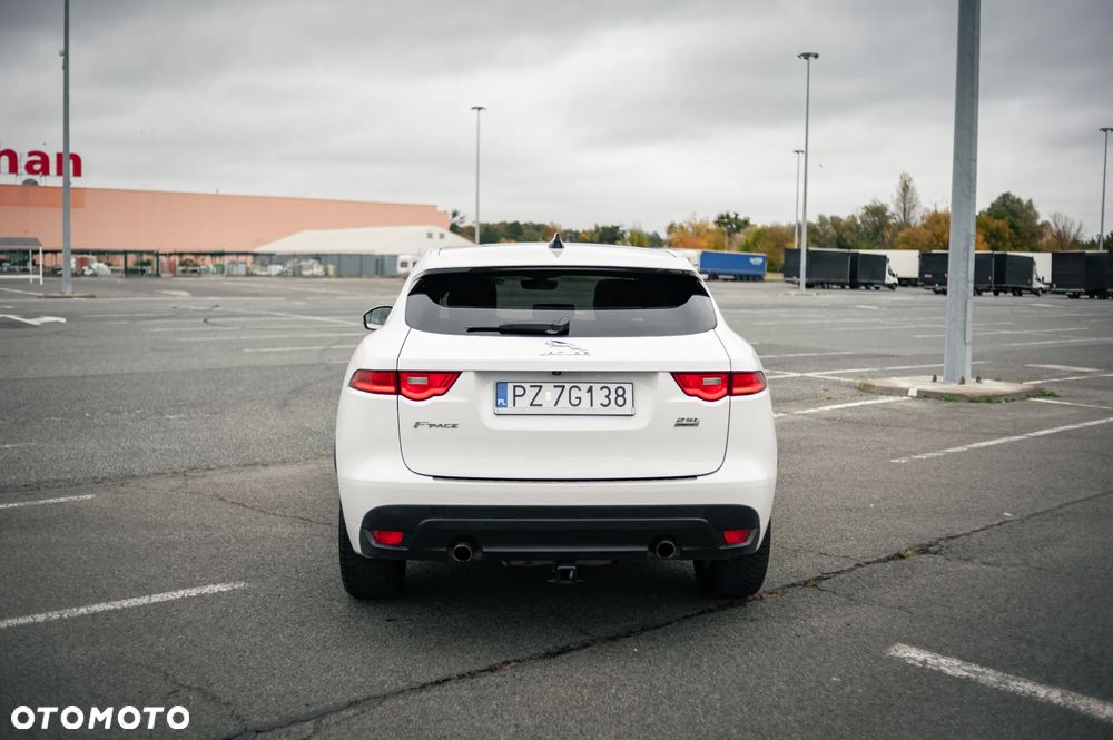 Jaguar F-Pace P250 AWD - 5