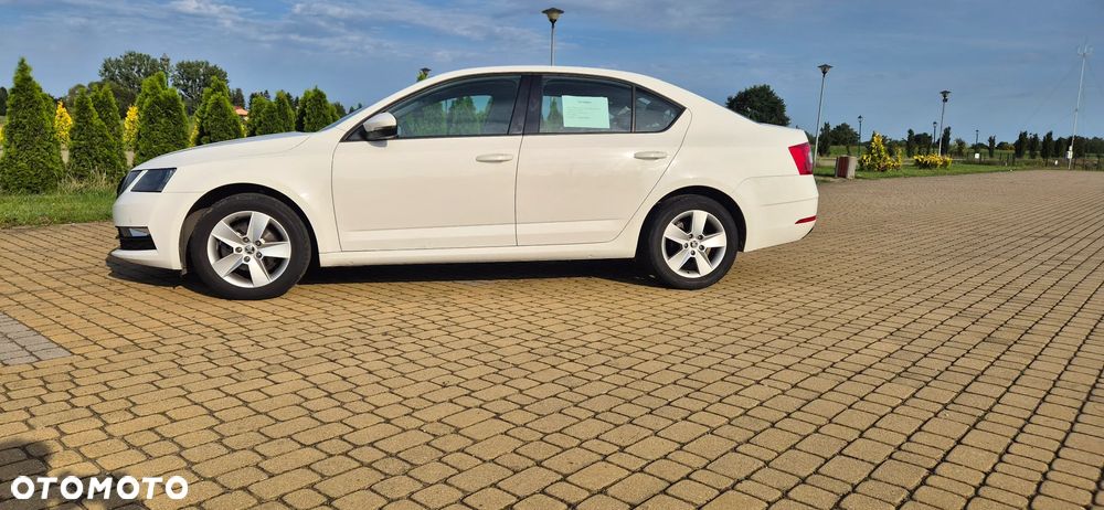 Skoda Octavia 1.6 TDI Ambition - 4