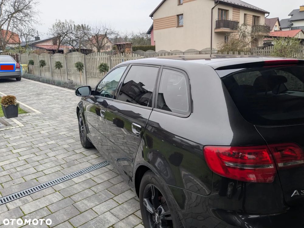 Audi A3 Sportback 1.6 TDI DPF S tronic Ambiente - 5