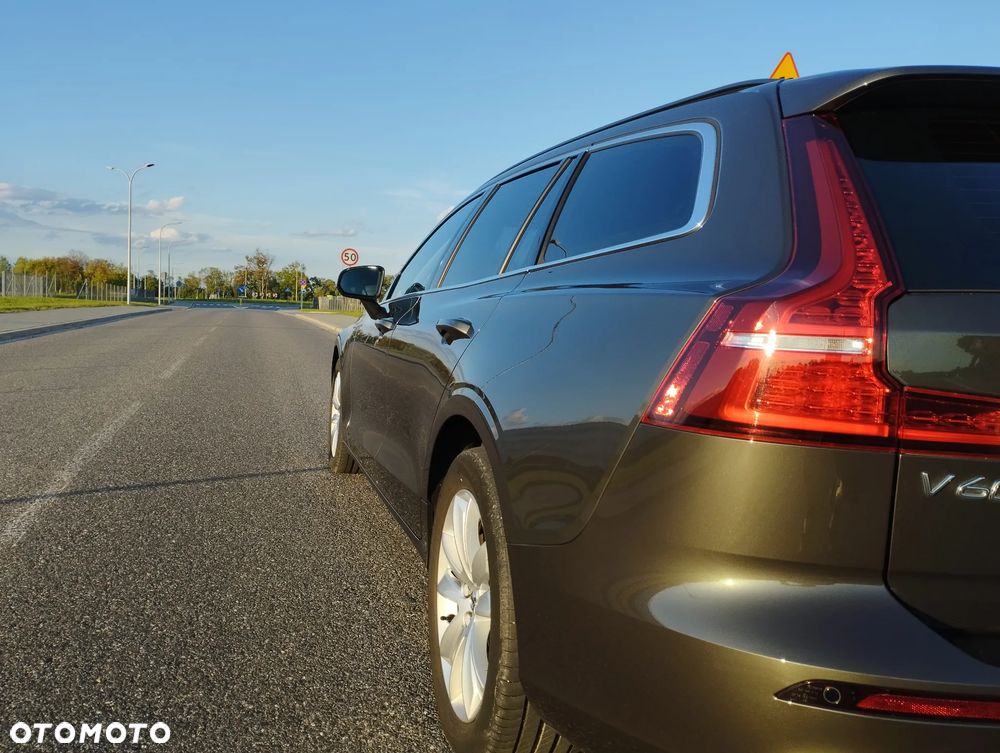 Volvo V60 B3 B Momentum - 15