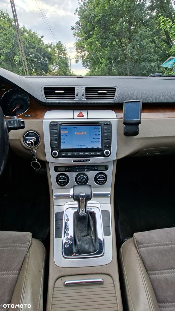Volkswagen Passat 2.0 TDI Comfortline DSG - 19