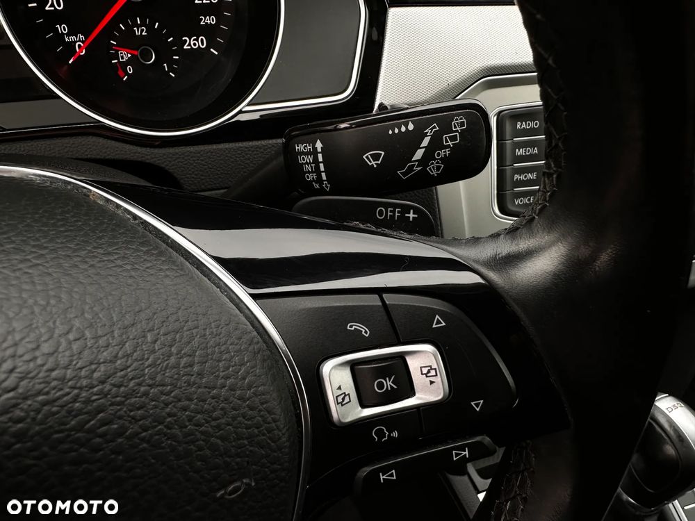 Volkswagen Passat 1.6 TDI (BlueMotion Technology) DSG Comfortline - 30