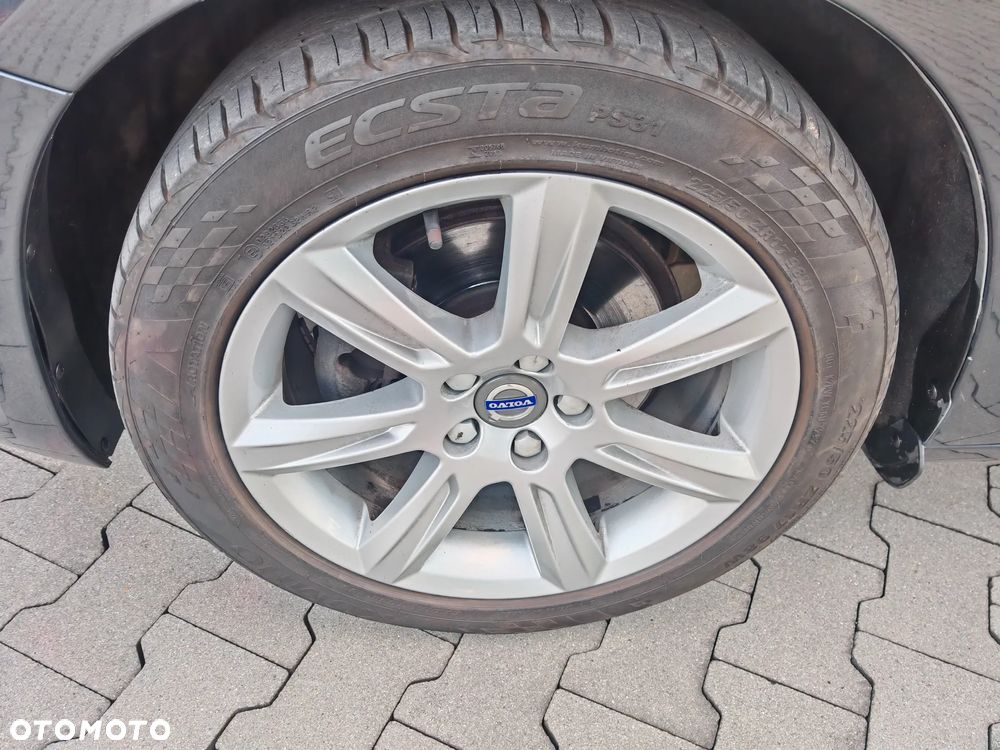 Volvo V60 D3 Momentum - 23