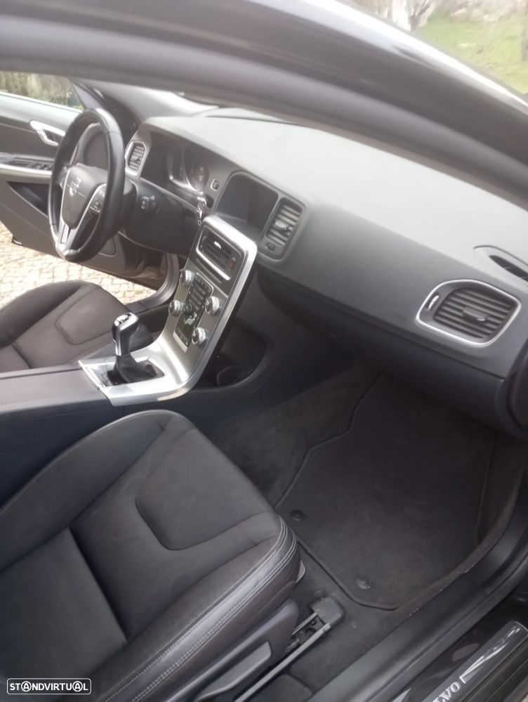 Volvo V60 2.0 D3 Kinetic - 8