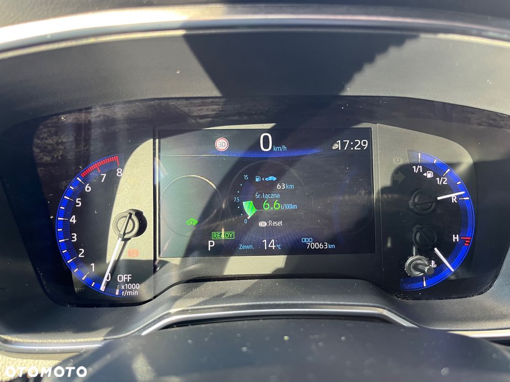 Toyota Corolla 2.0 Hybrid Executive - 22