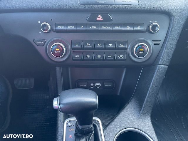 Kia Sportage 1.7 DSL 7DCT 4x2 Style - 13