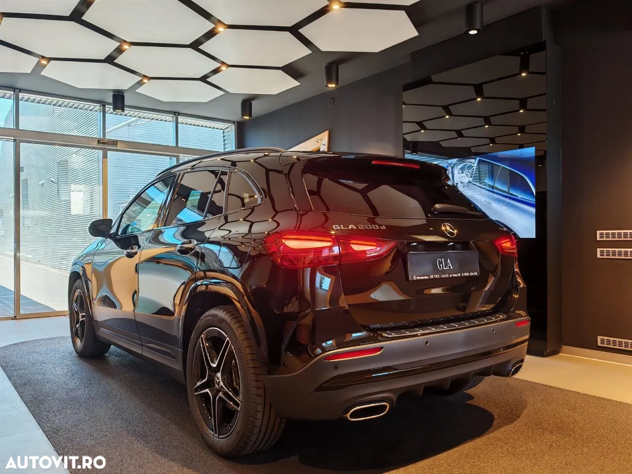 Mercedes-Benz GLA 200 d 4MATIC Aut. - 11