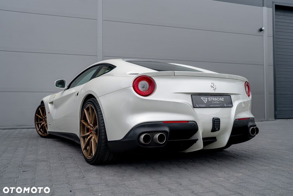Ferrari F12berlinetta - 5