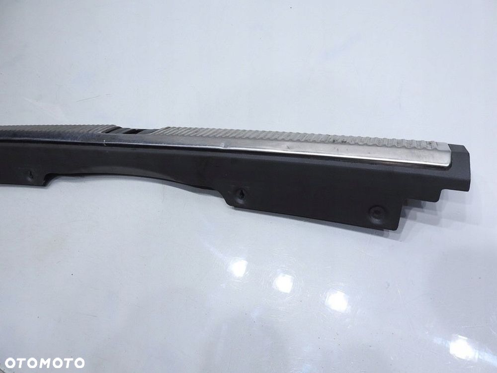 OSŁONA PASA TYŁ AUDI A4 B7 AVANT - 6
