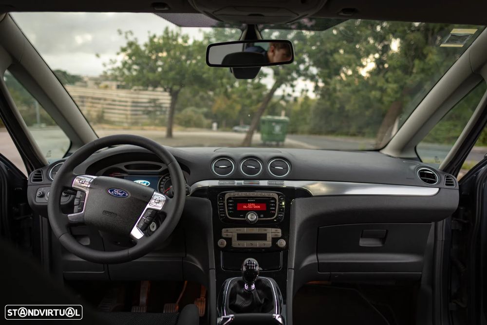 Ford S-Max 2.0 TDCi Titanium 7L - 4