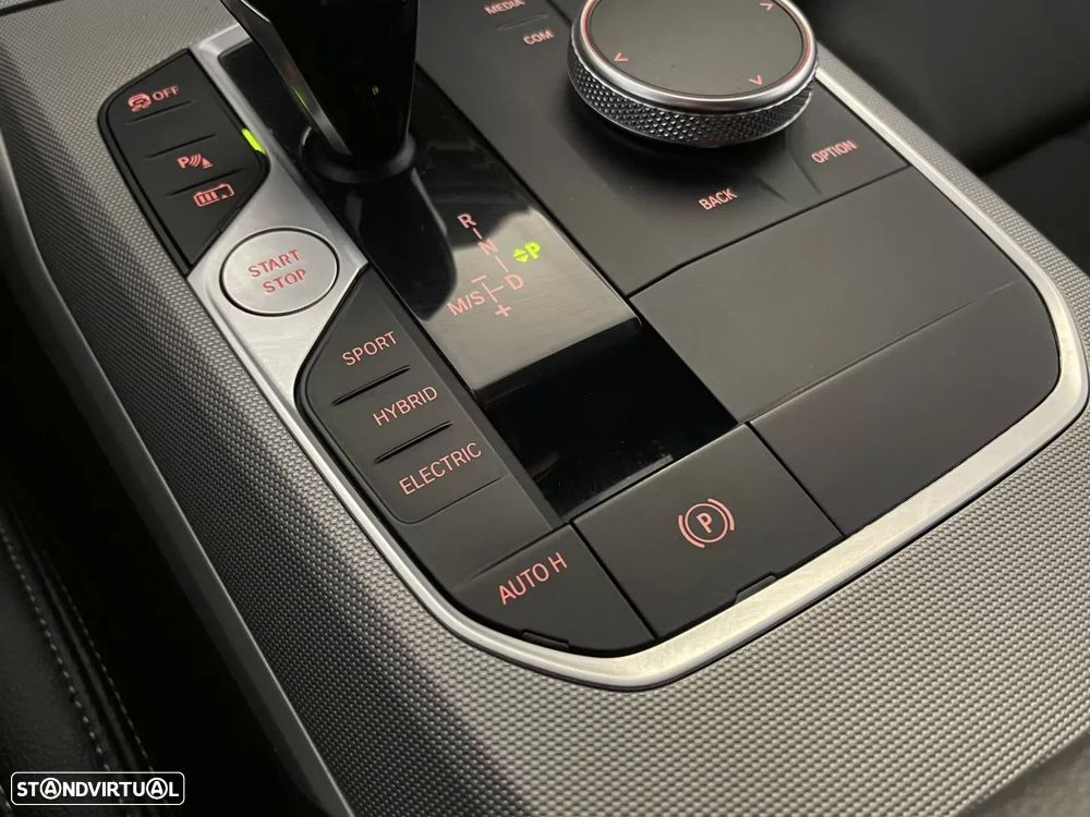 BMW 320 e Corporate Edition Auto - 34