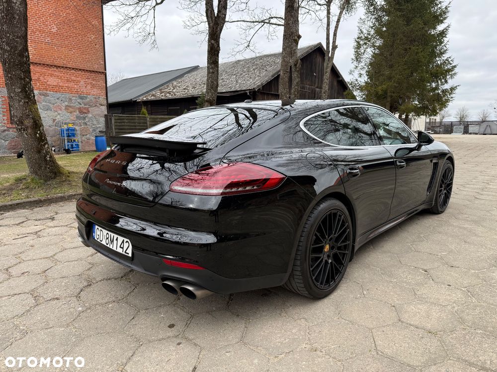 Porsche Panamera 4S - 3