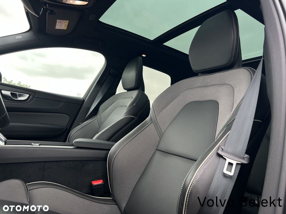 Volvo XC 60 T6 AWD Recharge Plus Black Edition - 15