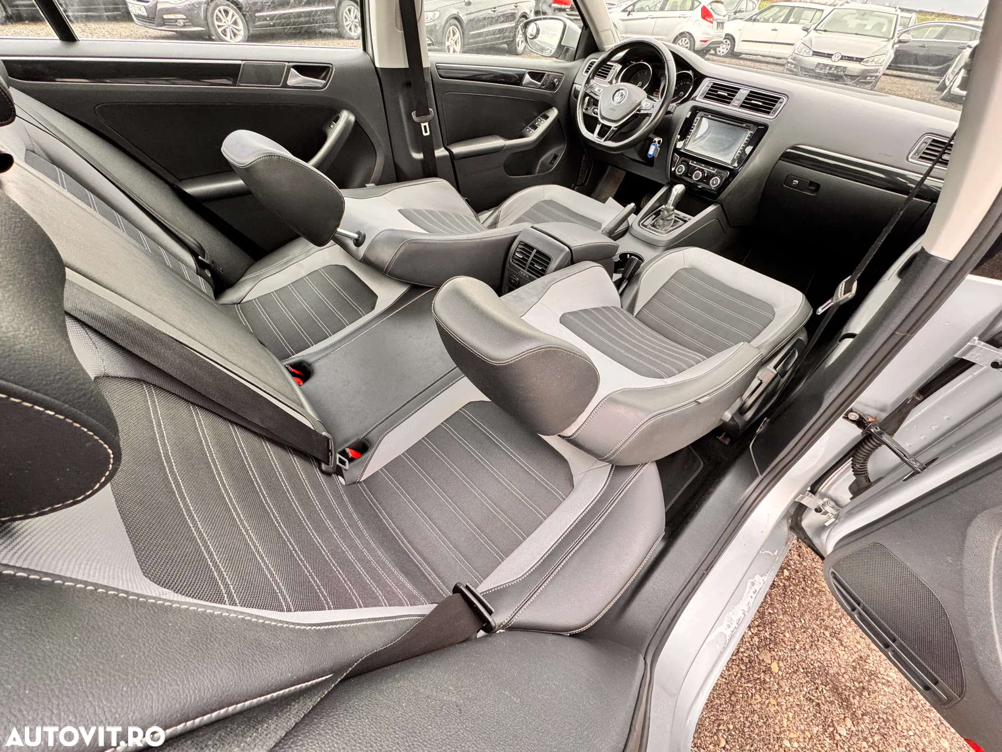 Volkswagen Jetta 2.0 TDI DSG BlueMotion Technologie - 29