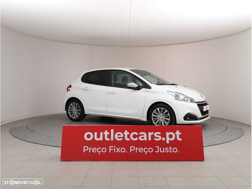 Peugeot 208 1.6 BlueHDi Style - 11