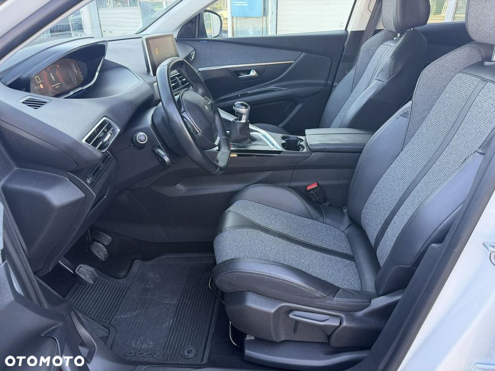 Peugeot 3008 PureTech 130 Stop & Start GPF Active - 17