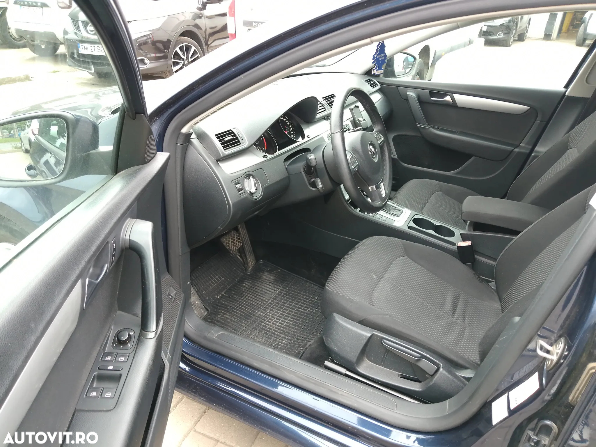 Volkswagen Passat Variant 2.0 TDI Blue TDI DSG Comfortline - 10