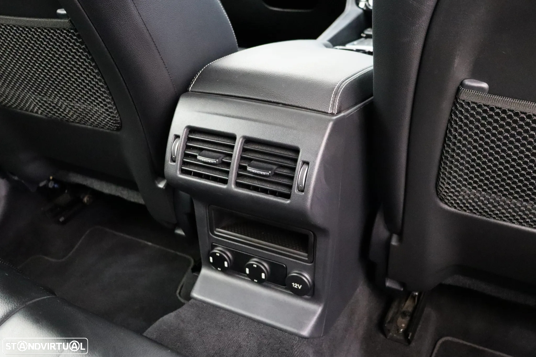 Jaguar F-Pace 2.0 i4D R-Sport Aut. - 31