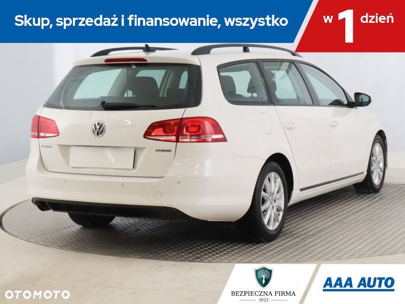 Volkswagen Passat Variant - 7