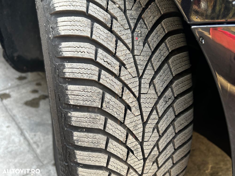 Volkswagen Passat - 33