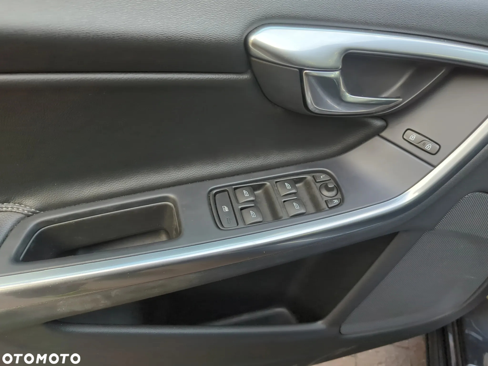 Volvo V60 D2 Drive-E Summum - 21