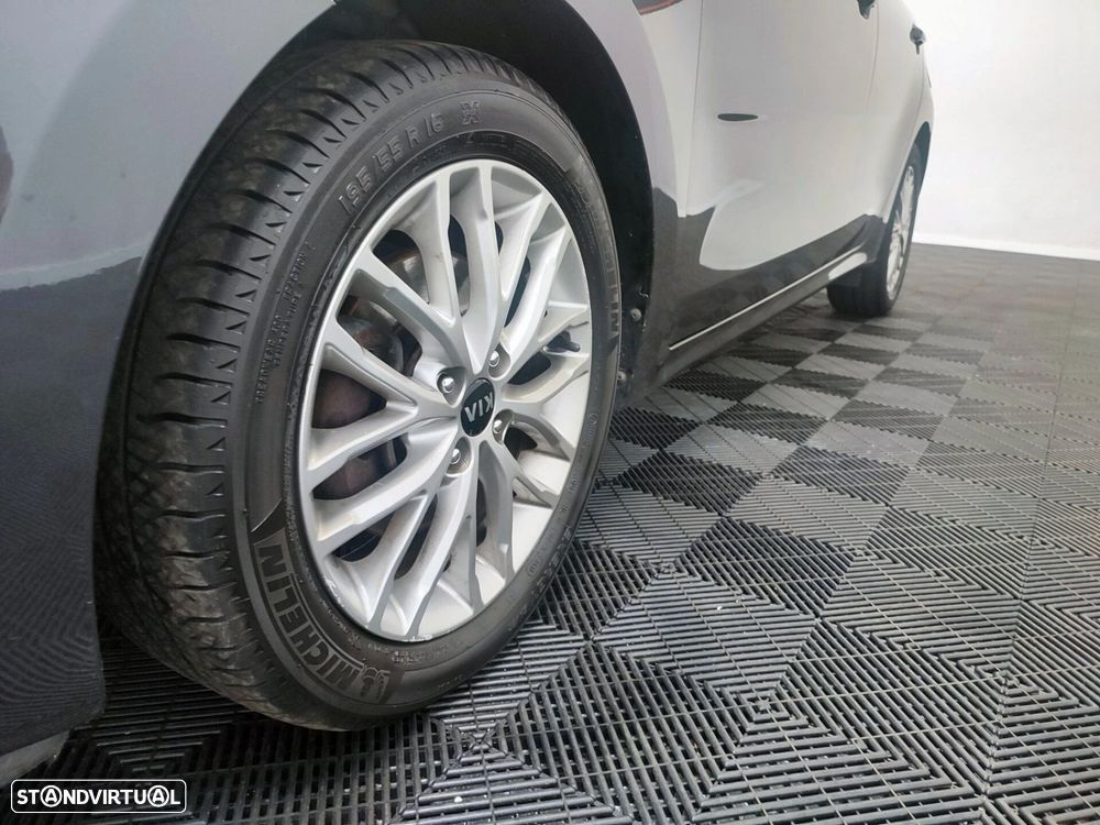 Kia Rio 1.4 CRDi 90 Platinum Edition - 20