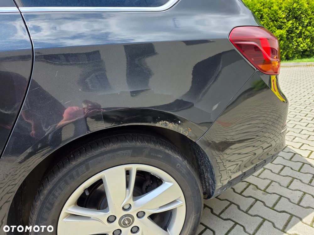 Opel Astra 1.6 T Sport - 22