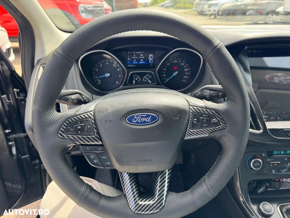 Ford Focus 1.5 EcoBoost Titanium - 20