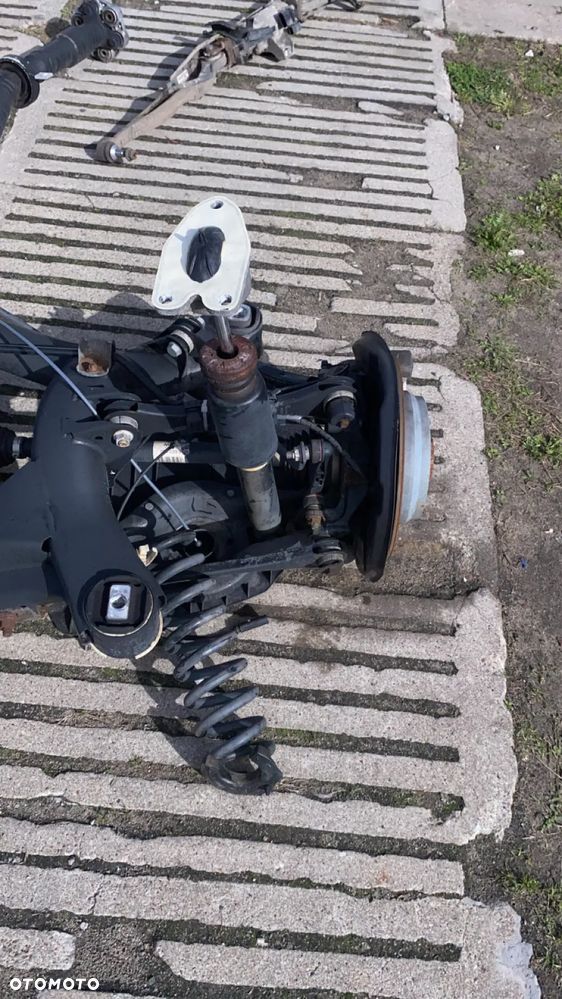 ZAWIESZENIE KOMPLETNE PRAWA STRONA Z WAHACZAMI BMW F32 F36 - 3