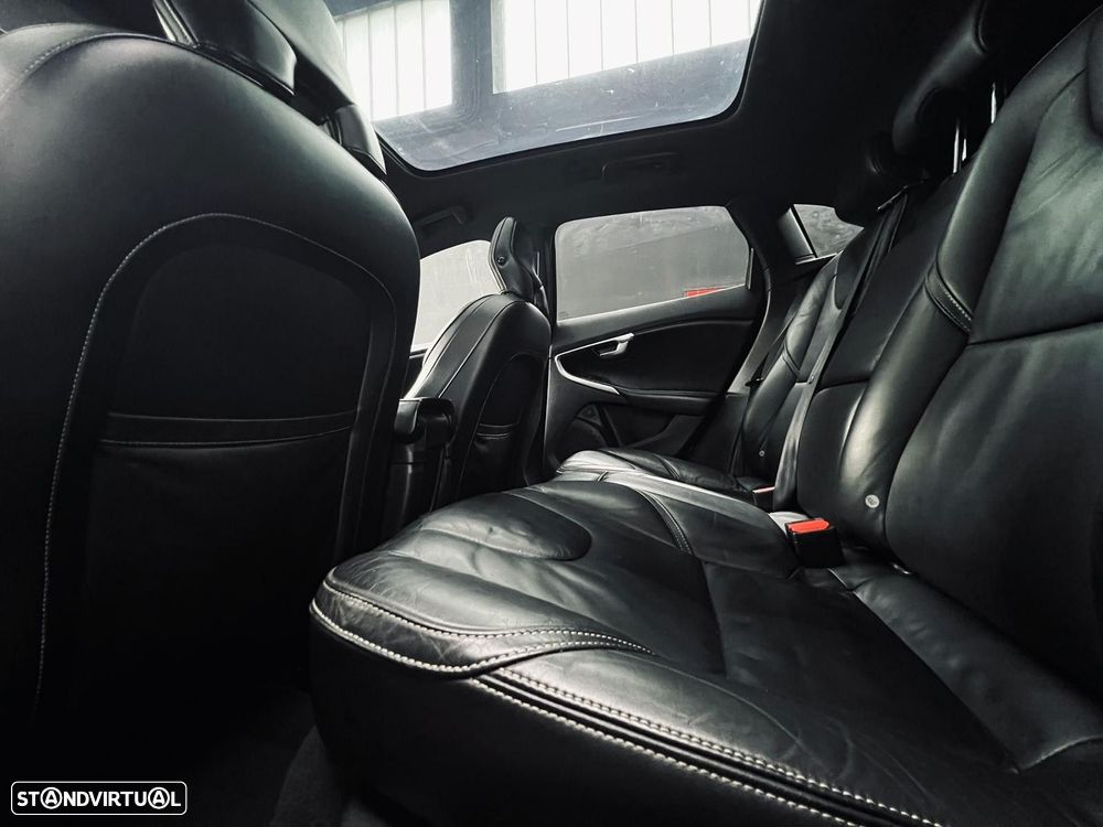 Volvo V40 1.6 D2 R-Design - 40