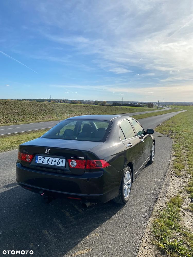 Honda Accord 2.0 Comfort - 6