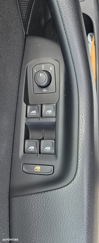 Volkswagen Passat 2.0 TDI SCR DSG Business - 8