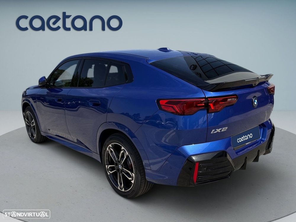 BMW iX2 eDrive20 Pack Desportivo M Pro - 14