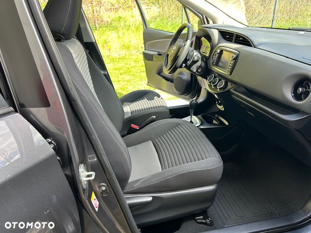 Toyota Yaris 1.5 Premium CVT - 21