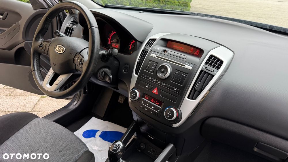 Kia Ceed 1.6 CRDi 90 Spirit - 6
