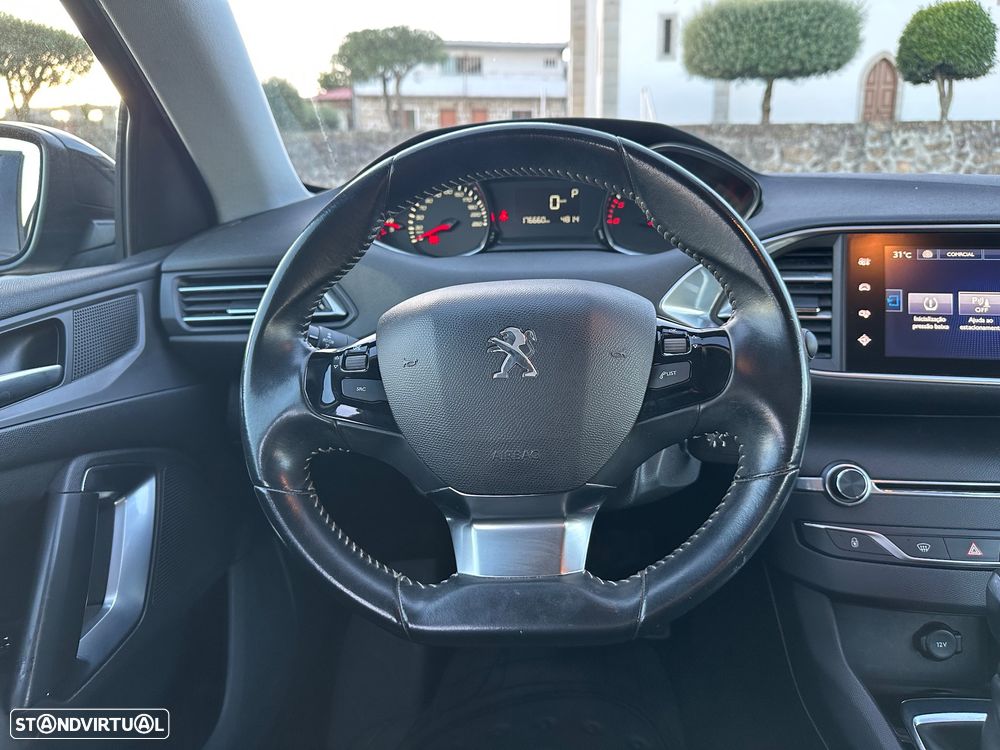 Peugeot 308 SW BlueHDi 120 EAT6 Stop & Start Active - 32
