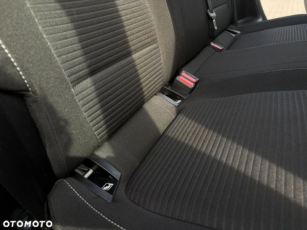 Ford Focus 1.0 EcoBoost mHEV Titanium Design - 35