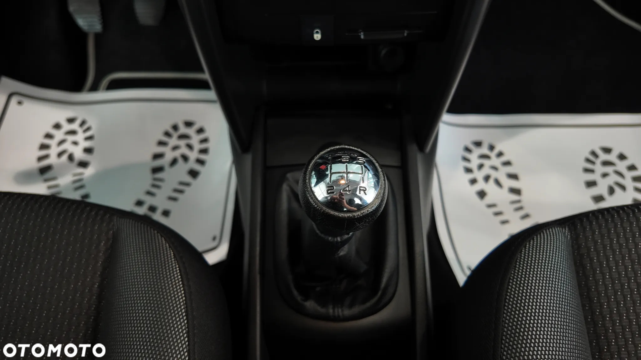 Peugeot 207 1.4 Trendy - 28