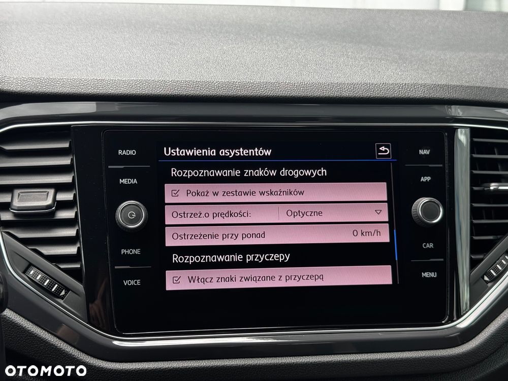 Volkswagen T-Roc 2.0 TDI SCR 4MOTION DSG R-Line - 24