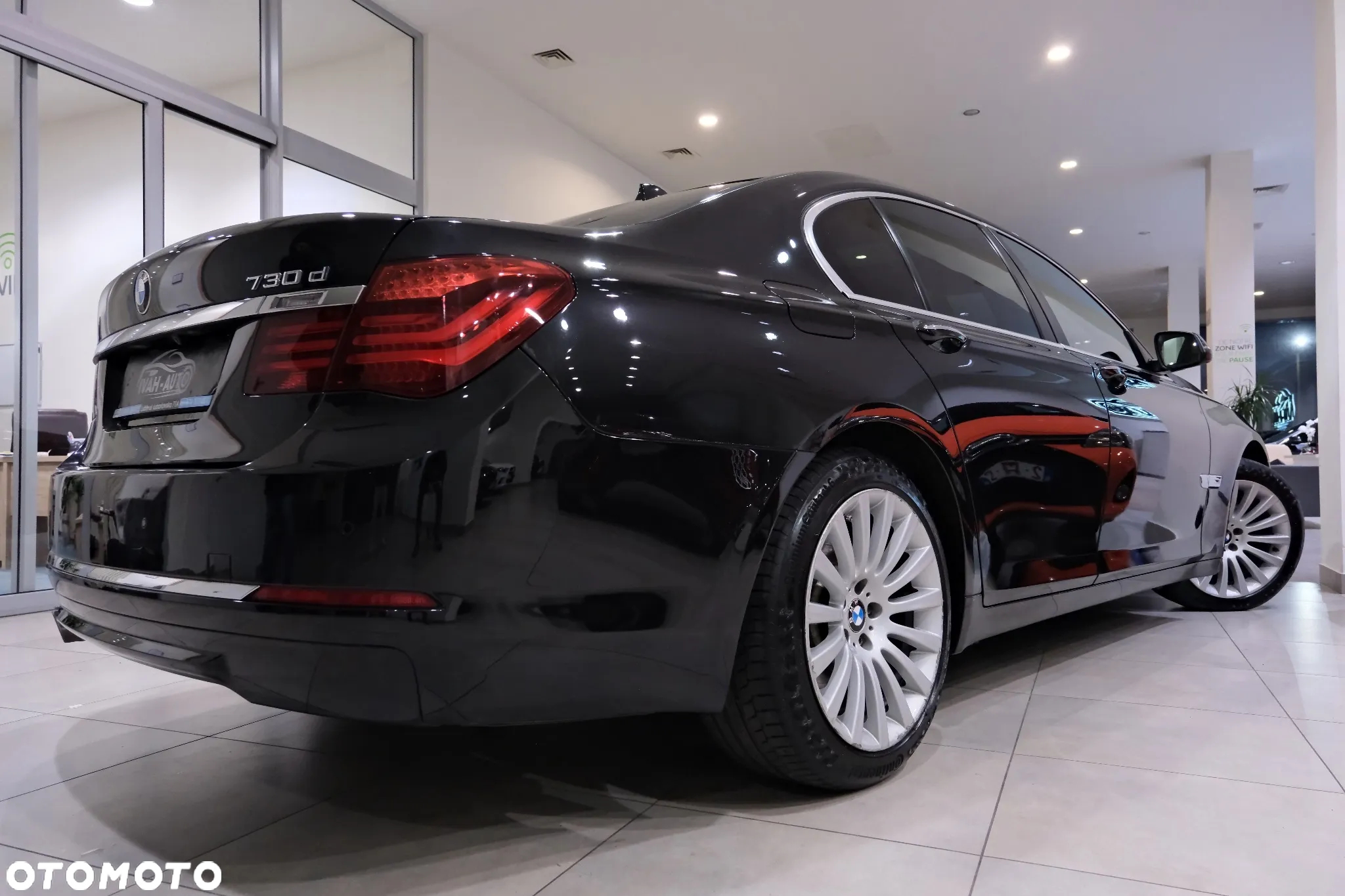 BMW Seria 7 730d xDrive - 17