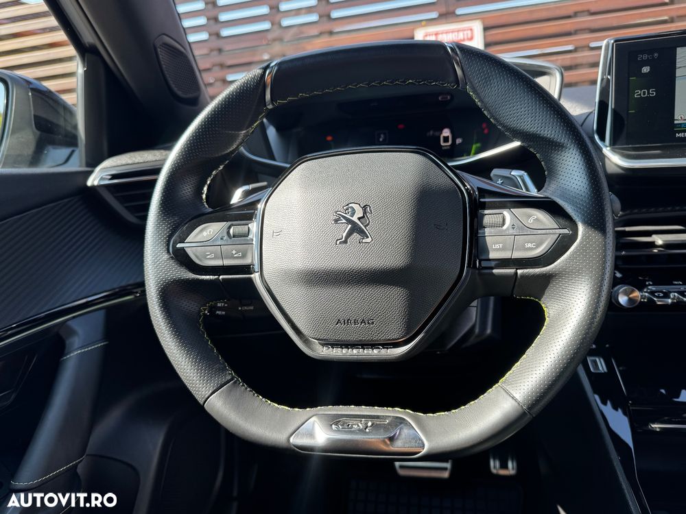 Peugeot 2008 1.2 PureTech EAT8 STT GT - 25