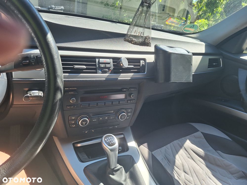 BMW Seria 3 320d DPF - 6
