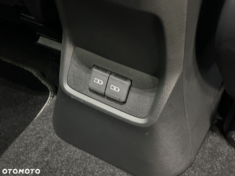 Lexus LBX 1.5 Hybrid - 14