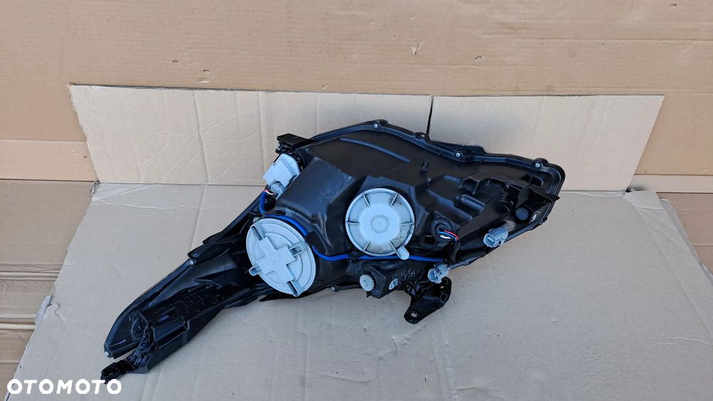 TOYOTA AVENSIS T25 08-11 PRAWA LAMPA SOCZEWKA H279GR-DE - 7