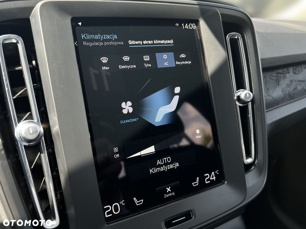 Volvo XC 40 T3 Momentum - 25