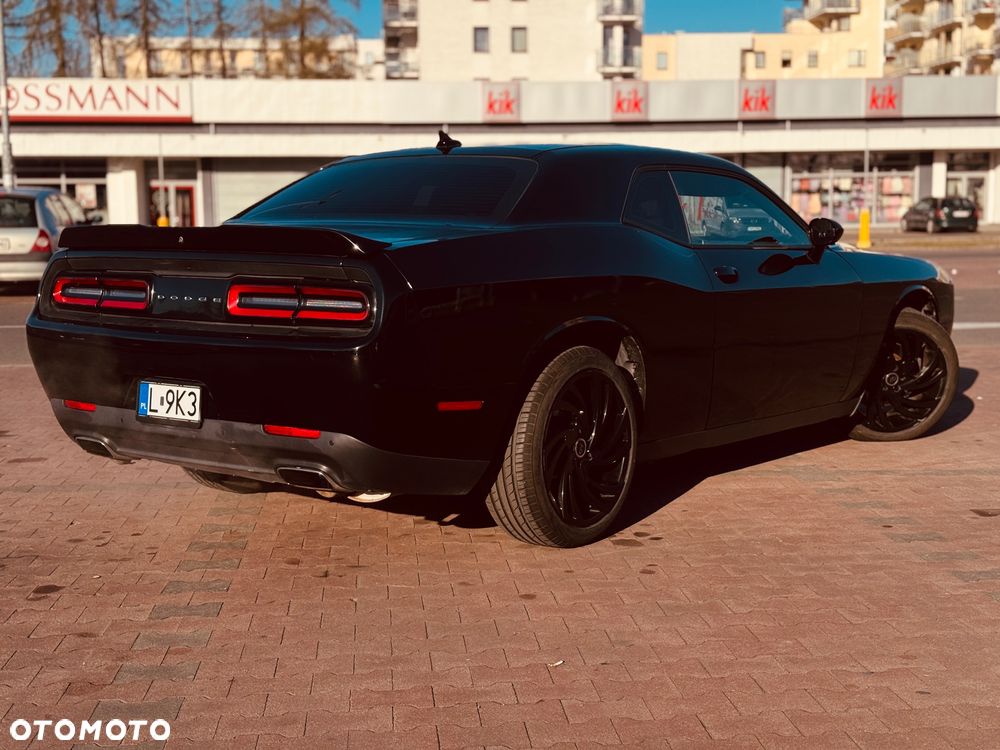 Dodge Challenger 3.6 SXT Plus - 9