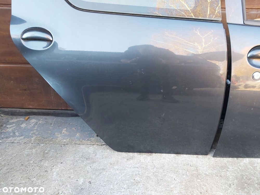 Toyota AYGO I Drzwi Prawy tył prawe tylne 1E0 - 14