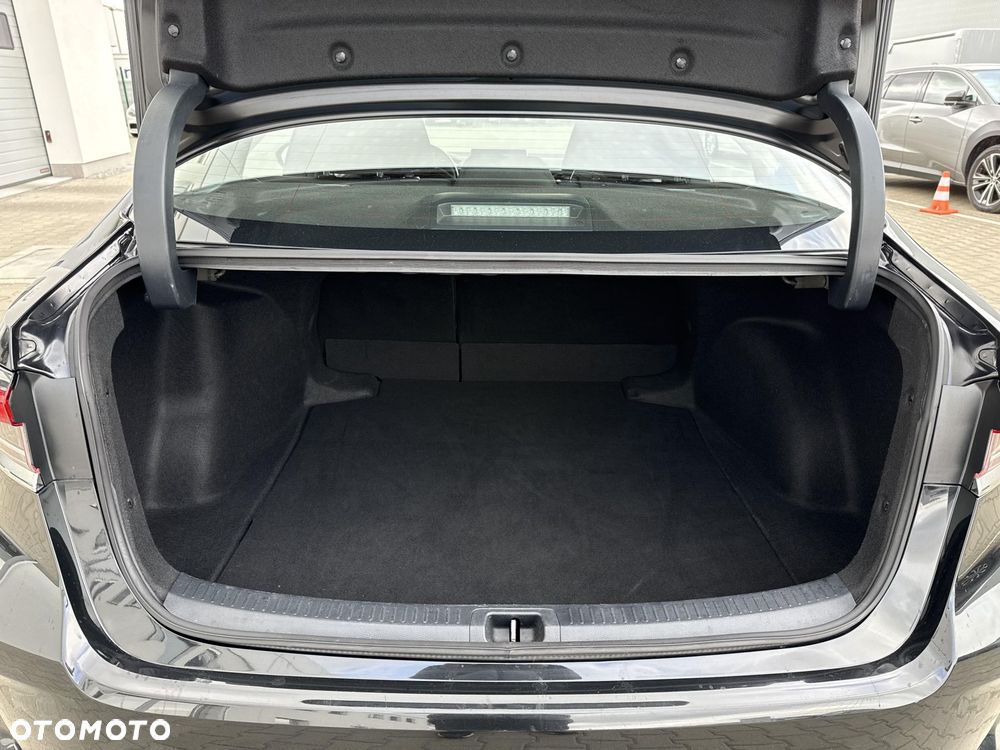 Toyota Corolla - 10