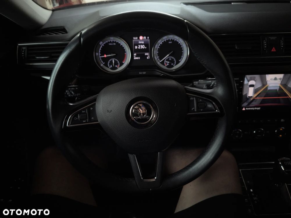 Skoda Superb 2.0 TDI DSG L&K - 17